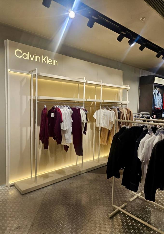 CALVIN KLEIN