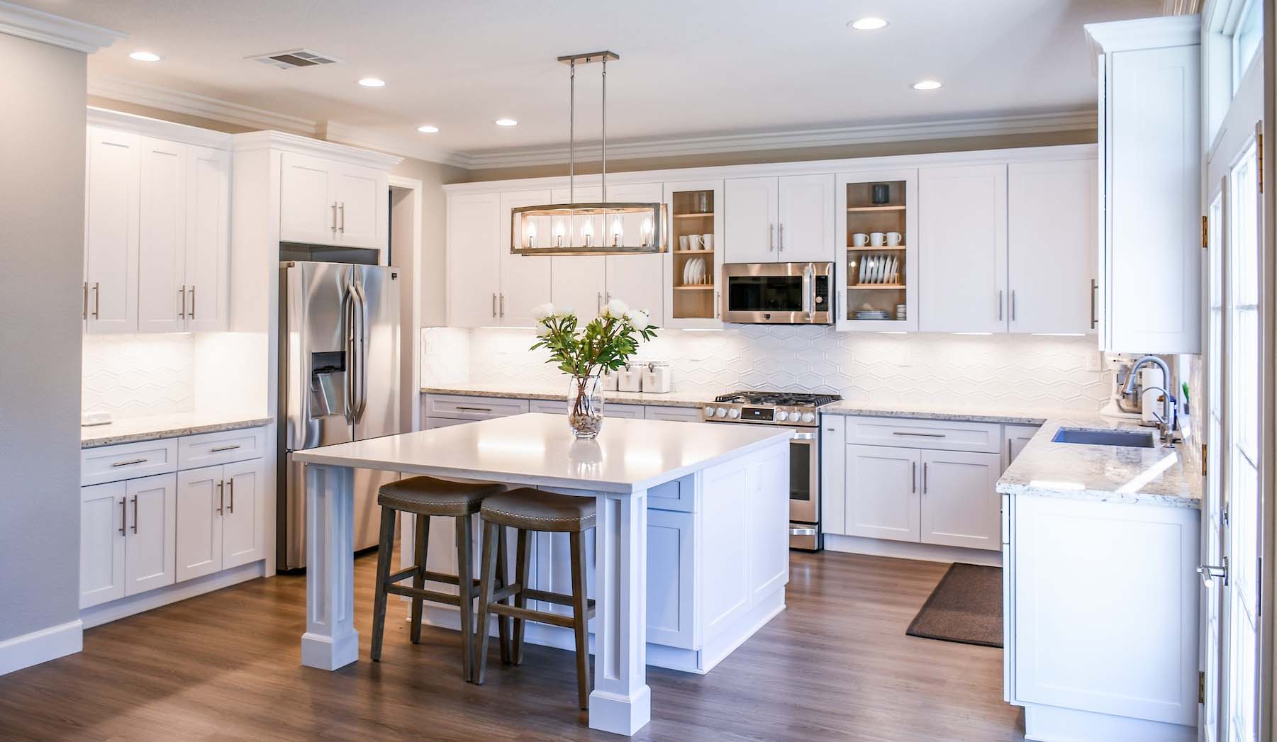 MODERN MUTFAK TASARIMI: İŞLEVSELLİK ve ESTETİK HARMANI